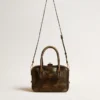 Vita-Tasche aus schwarzem Leder im Distressed-Look mit goldenen Details