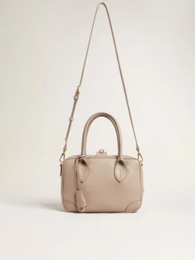Vita-Tasche aus taupefarbenem Leder mit goldenen Details