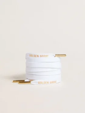 Weisse Baumwollschnürsenkel mit kontrastierendem goldenem Logo