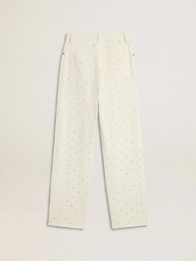 Weisse Damenjeans mit Perlen und Kristallen