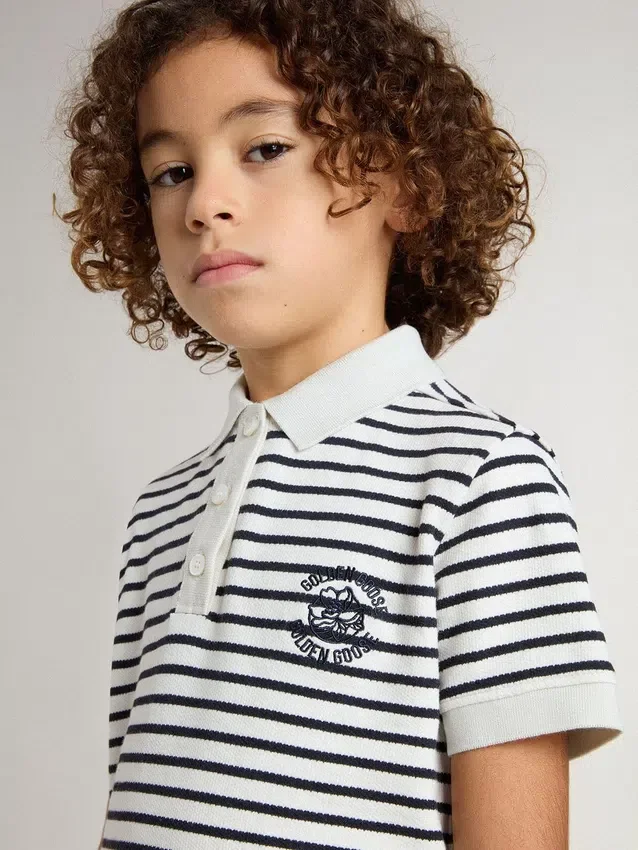 Weisses Baumwoll-Polo für Jungen mit marineblauen Streifen und Stickerei