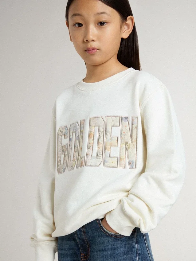 Weisses Sweatshirt für Mädchen mit mehrfarbigem goldenem Schriftzug auf der Vorderseite