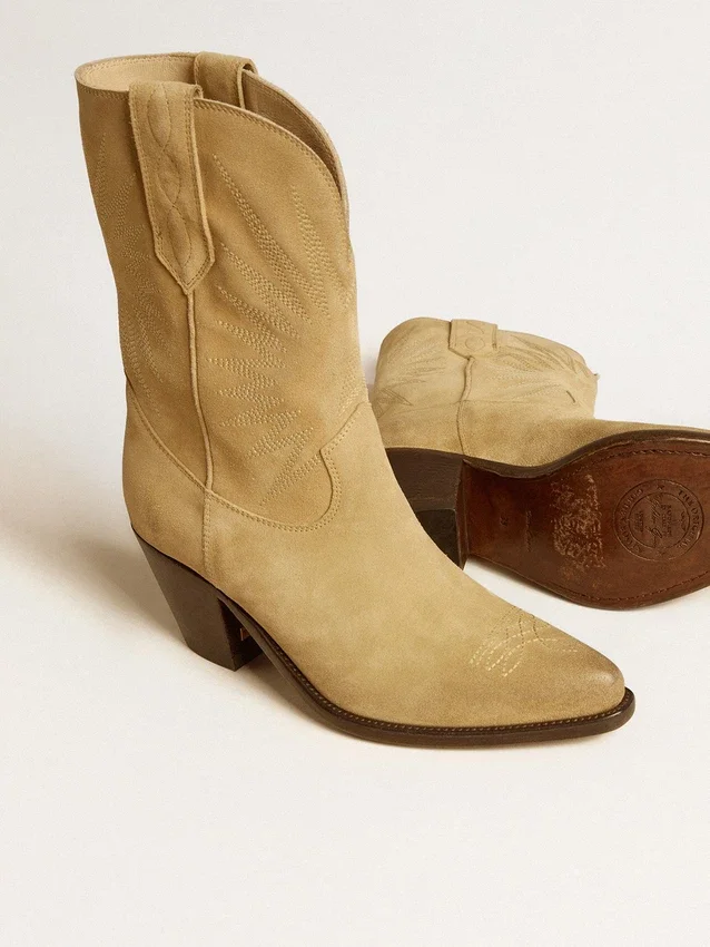 Wish Star Stiefel aus sandfarbenem, gewachstem Wildleder mit Sternstickerei