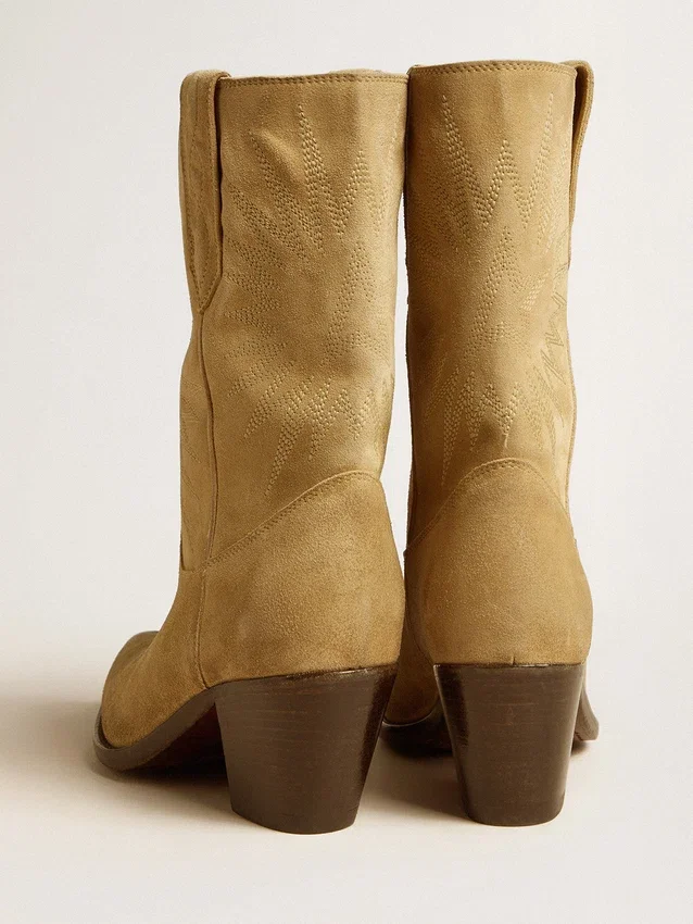 Wish Star Stiefel aus sandfarbenem, gewachstem Wildleder mit Sternstickerei