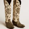 Wish Star-Stiefel aus schwarz-weissem Leder mit eingearbeiteter Rose und Stern