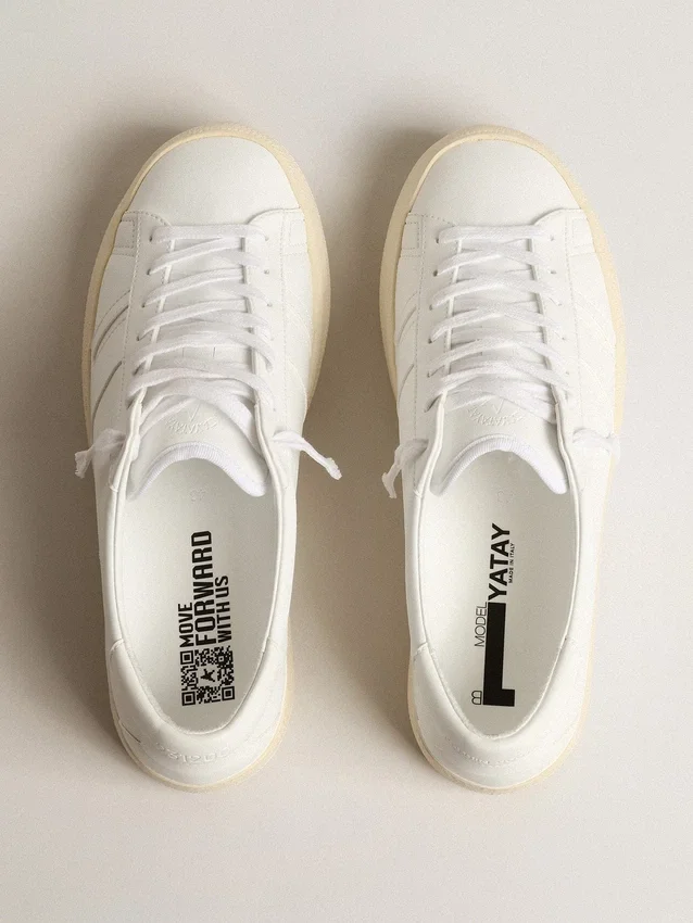 Yatay Modell 1B – nachhaltiger Sneaker mit weissem, biobasiertem Obermaterial und weissem Y