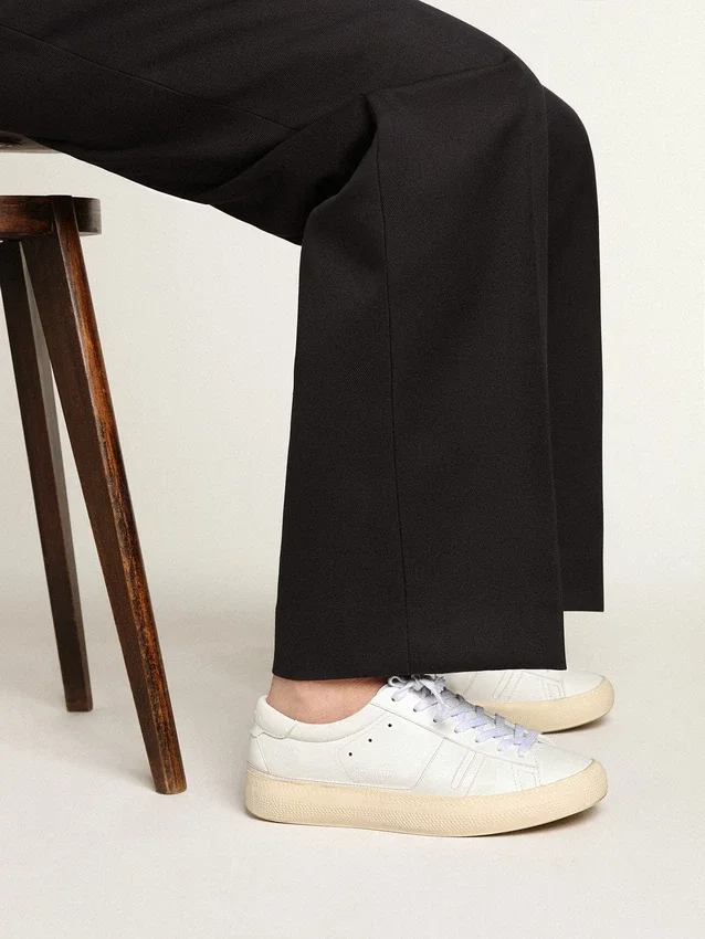 Yatay Modell 1B – nachhaltiger Sneaker mit weissem, biobasiertem Obermaterial und weissem Y