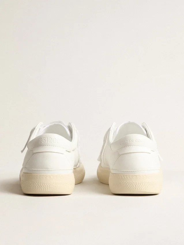 Yatay Modell 1B – nachhaltiger Sneaker mit weissem, biobasiertem Obermaterial und weissem Y