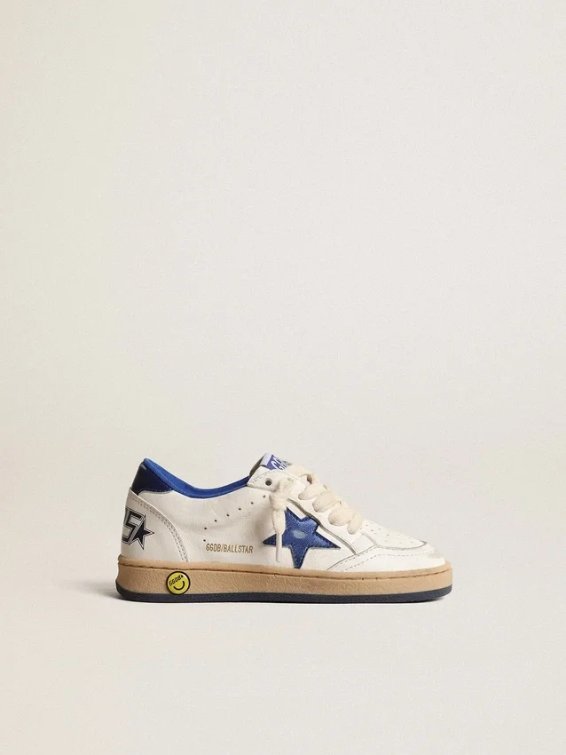 Young Ball Star mit blauem Metallic-Lederstern und Fersenlasche