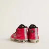 Young Francy mit Pailletten, eisgrauem Wildlederstern und Schnürsenkeln mit Animal-Print