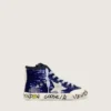 Young Francy Penstar in blauen Pailletten mit weissem Stern aus Wildleder