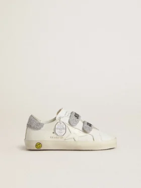«Young Old School» aus weissem Leder mit silberner Fersenlasche und Riemen aus Swarovski-Kristallen