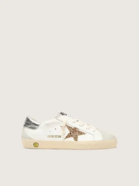Young Super-Star mit goldenem Glitzerstern und silberner Metallic-Lederlasche an der Ferse